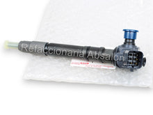 Cargar imagen en el visor de la galería, Inyector de 6 pines Toyota Hilux Diesel 2016-2024 DENSO Original