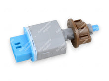 Cargar imagen en el visor de la galería, Switch interruptor de freno para Toyota Hilux diesel 2016-2025