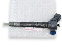 Cargar imagen en el visor de la galería, Inyector de 6 pines Toyota Hilux Diesel 2016-2024 DENSO Original
