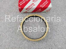 Cargar imagen en el visor de la galería, Bronce de 5a velocidad Transmision Estandar Toyota Hilux Diesel
